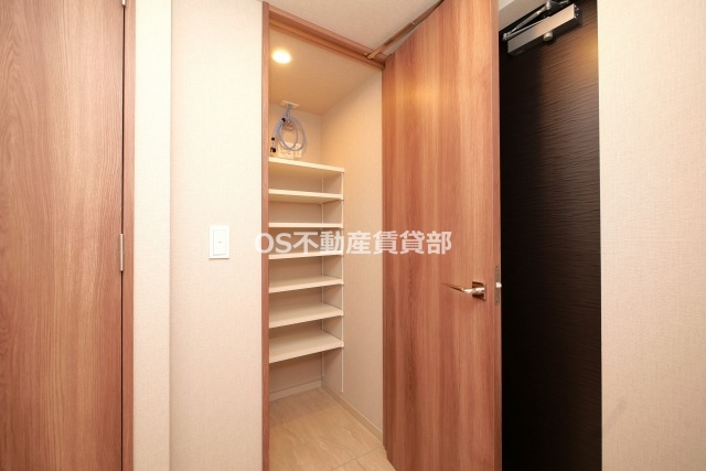 地下鉄谷町線 谷町四丁目駅 徒歩4分 31階建 築3年の玄関写真