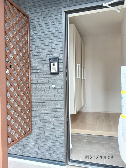 玄関　図面と現状に相違がある場合には現状を優先