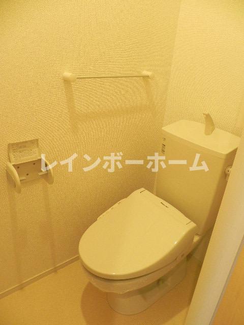 トイレ　清潔感のあるトイレです