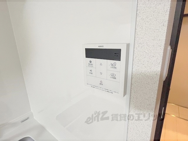 その他設備　給湯器リモコン