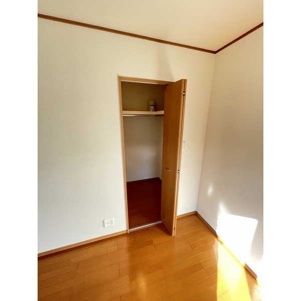 収納　アリーソ　練馬区向山2