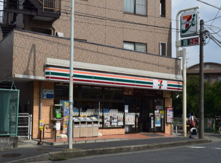 コンビニ　セブンイレブン 川崎堰店（コンビニ）まで379m