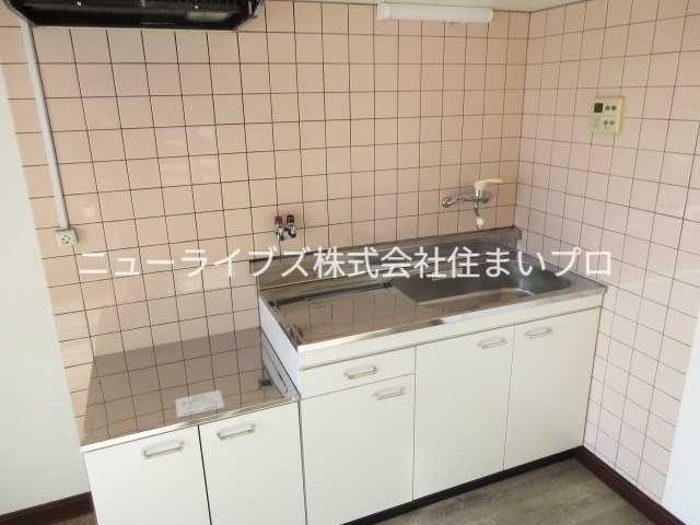 京阪本線 萱島駅 徒歩33分 4階建 築36年のキッチン写真
