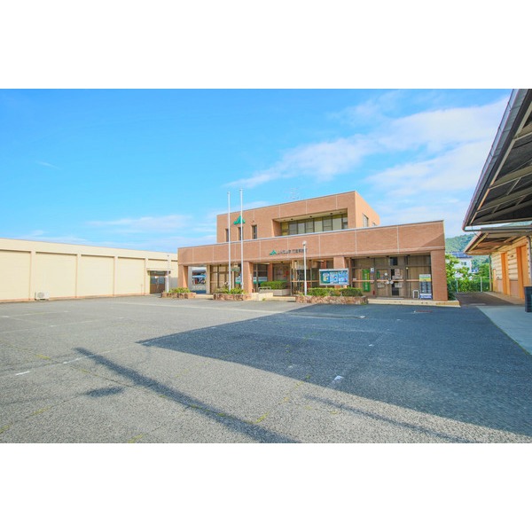 銀行　ＪＡ岡山東万富支店（銀行）まで1072m