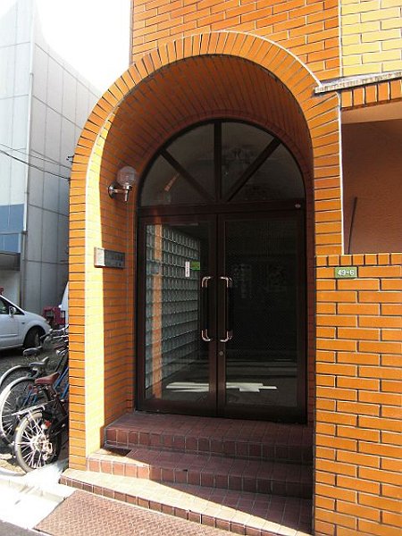 サンハイツ西日暮里の外観写真