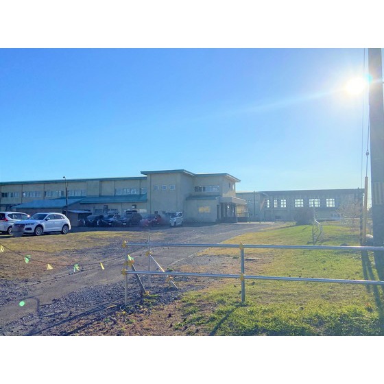 小学校　登別市立幌別東小学校（小学校）まで810m