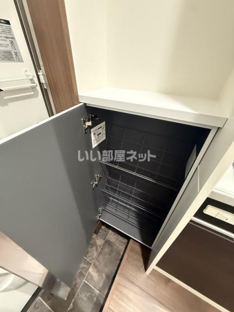 丘の上のフルールの玄関写真