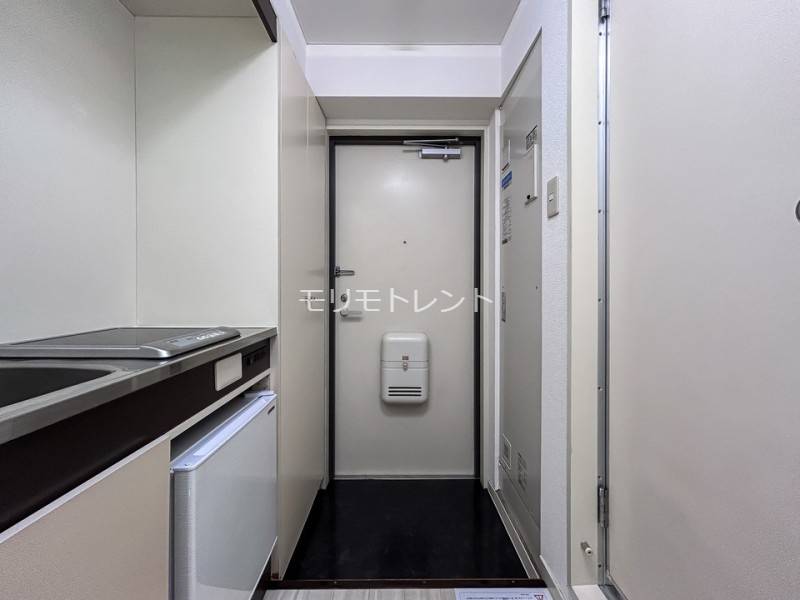 玄関　室内参考写真（２０３号室）