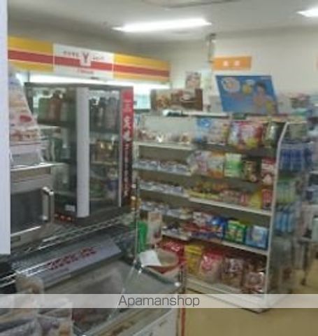 コンビニ　ヤマザキスペシャルパートナーショップ（コンビニ）まで18m