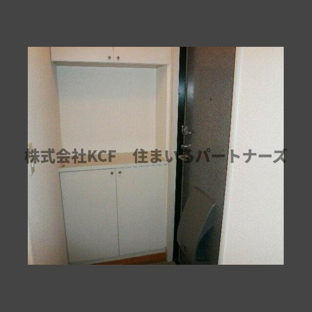玄関　収納もある玄関です