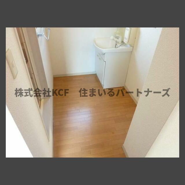 洗面設備　コンパクトで使いやすい洗面所