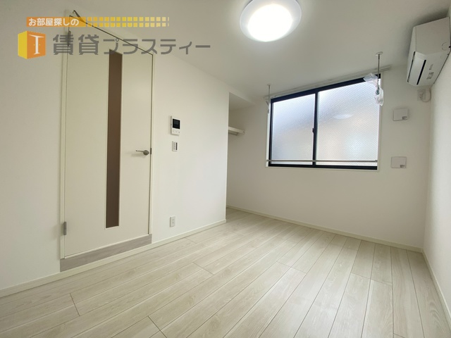 居室・リビング　シンプルで使いやすい居室です。