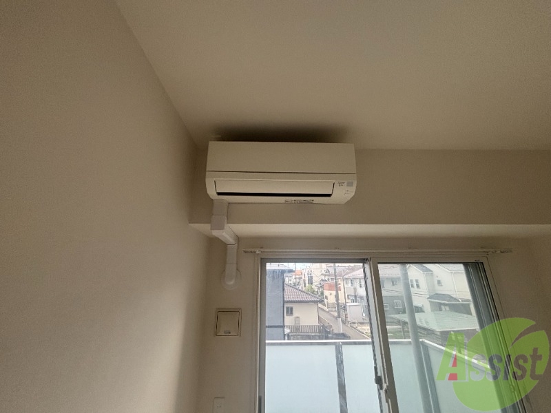 その他設備　リビングにエアコンが付いているため部屋の温度の調節が可能です