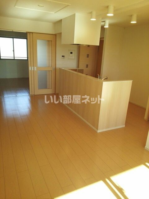 ラハナIIの居間写真