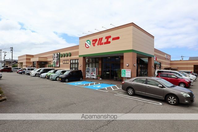 スーパー　（株）マルエー／松任店（スーパー）まで824m