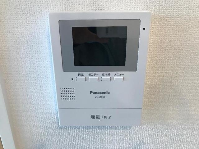 セキュリティ　お部屋から来客を確認できるモニター付きドアホン♪