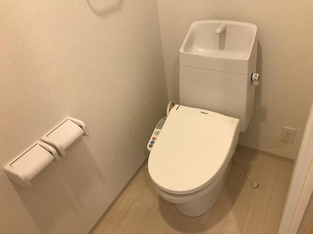 トイレ　ウォシュレット付きの洋式トイレ♪