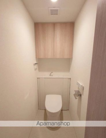 東急田園都市線 三軒茶屋駅 徒歩7分 5階建 築3年のトイレ写真