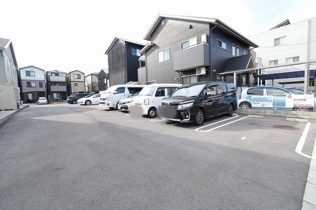 駐車場　駐車場