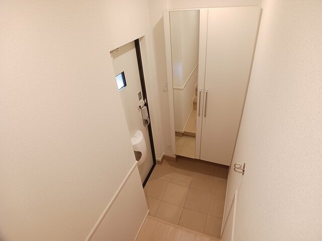 玄関　落ち着いた玄関です