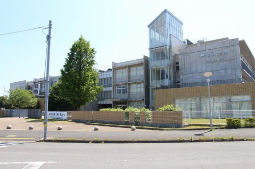 小学校　つくば市立春日学園義務教育学校（小学校）まで516m