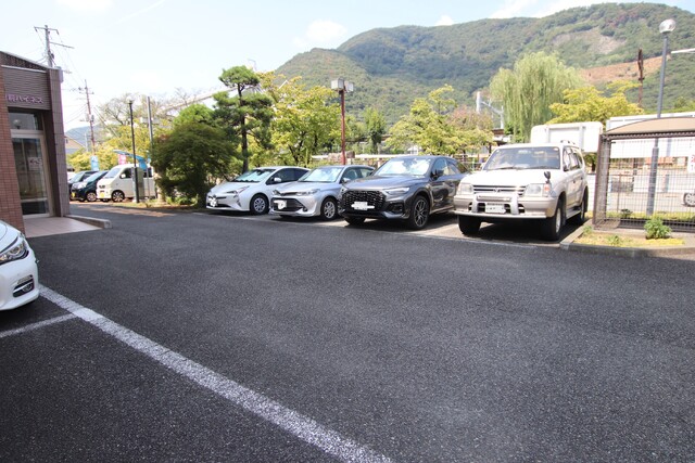 駐車場　敷地内駐車場