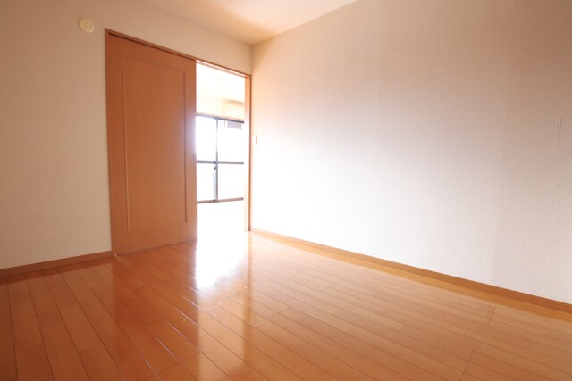 その他部屋・スペース　南側洋室６帖（他室転載）