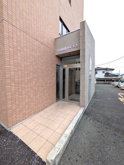 エントランス　オートロック付マンションです♪