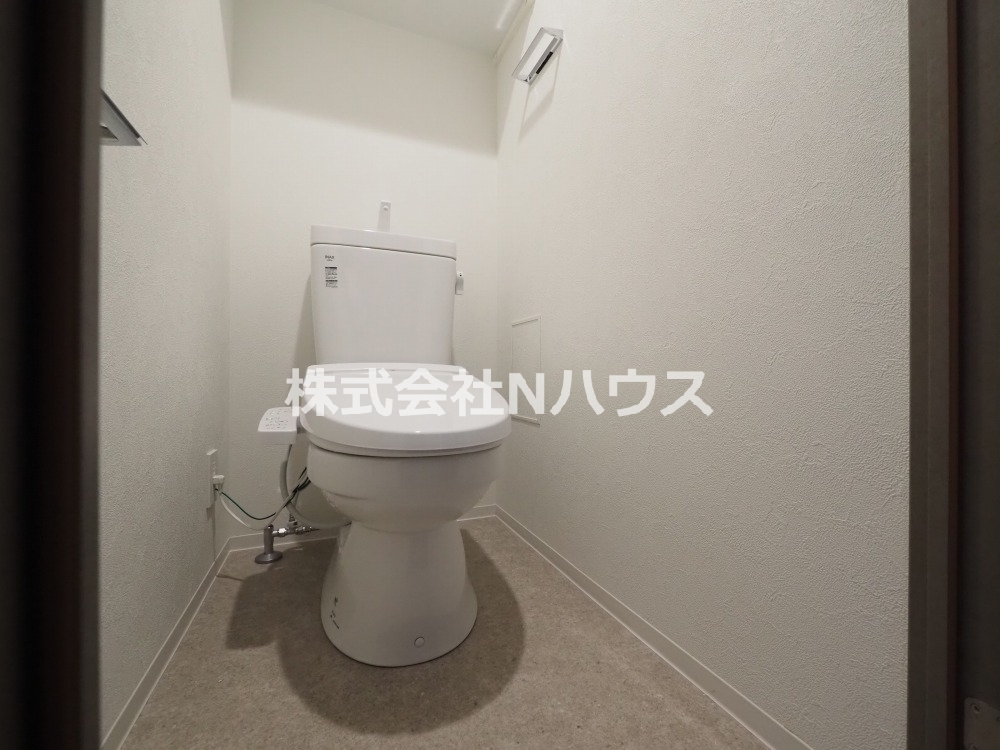 プレリス北巽駅前ラバルスのトイレ写真