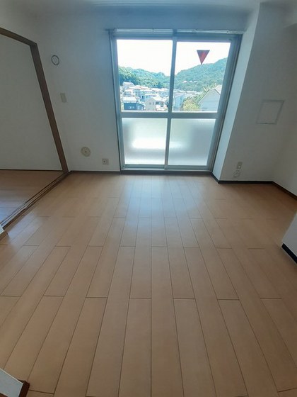 マンション久保1号の居間写真
