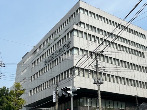 役所　横浜市南区役所（役所）まで482m