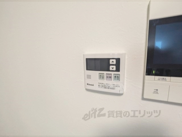 その他設備　給湯器リモコン