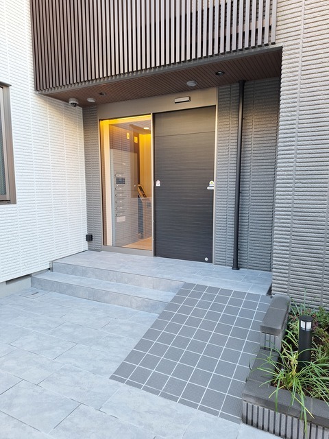 エントランス　★オートロック完備★