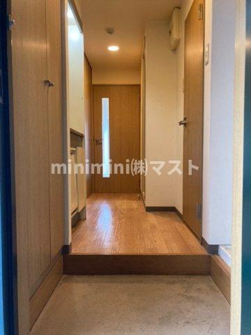 玄関　※建物内別間取参考写真