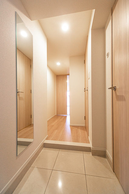 玄関　※写真は同タイプ住戸です。
