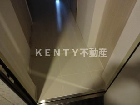 玄関　収納もある玄関です