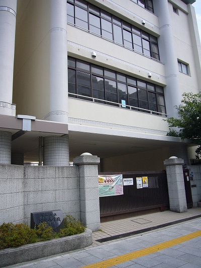 小学校　大阪市立堀川小学校（小学校）まで336m