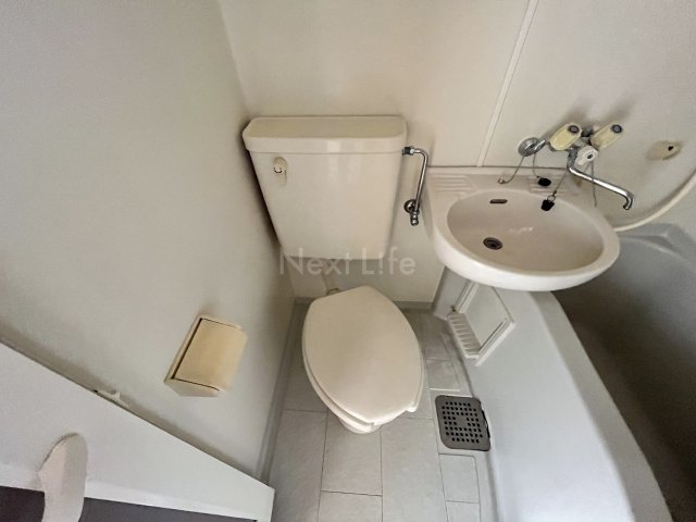 レジデンスエーティーティー立川のトイレ写真