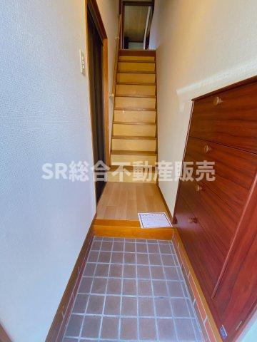 上四条町戸建ての玄関写真