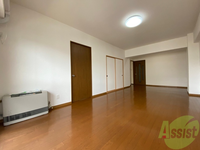 居室・リビング　広くてキレイなお部屋が広がっていて、充実した生活が送れそう。