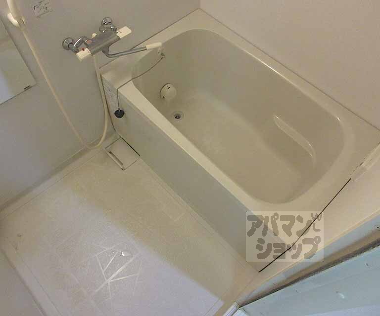 トイレ　広いのでゆったり浸かれそうです！