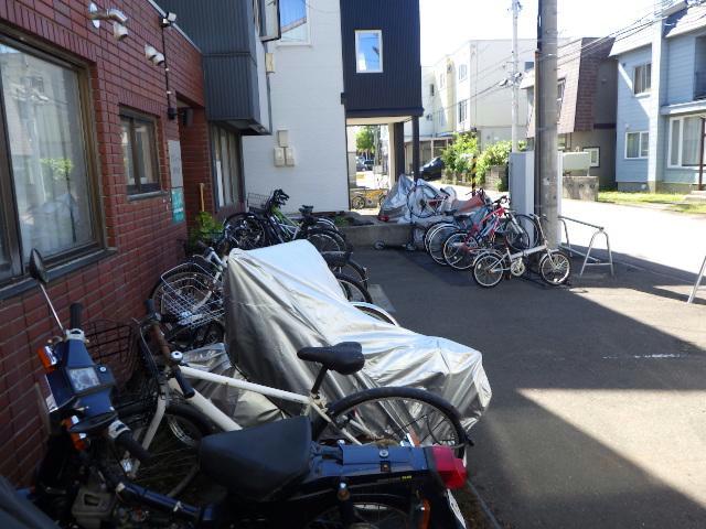 グラムール南平岸の外観写真