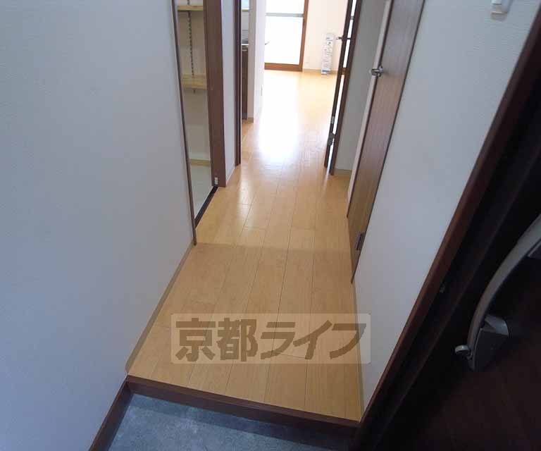 その他部屋・スペース　明るい廊下です。