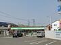 コンビニ　ファミリーマート（コンビニ）まで200m