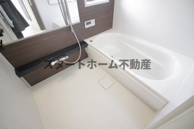 バス・シャワールーム　ゆったり過ごせるお風呂です