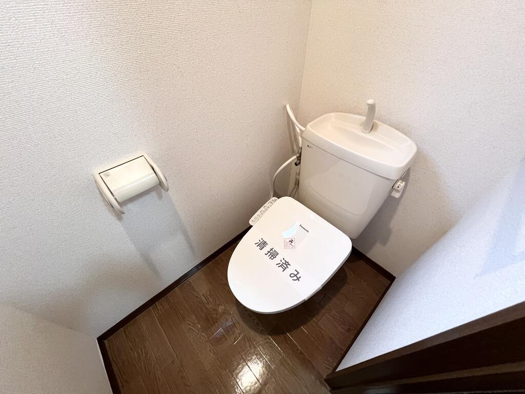 トイレ　写真は別部屋です