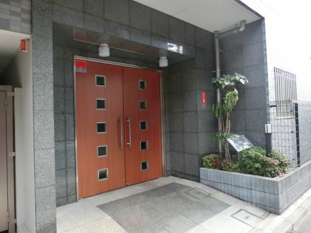 エントランス　★オートロック対応のエントランス★