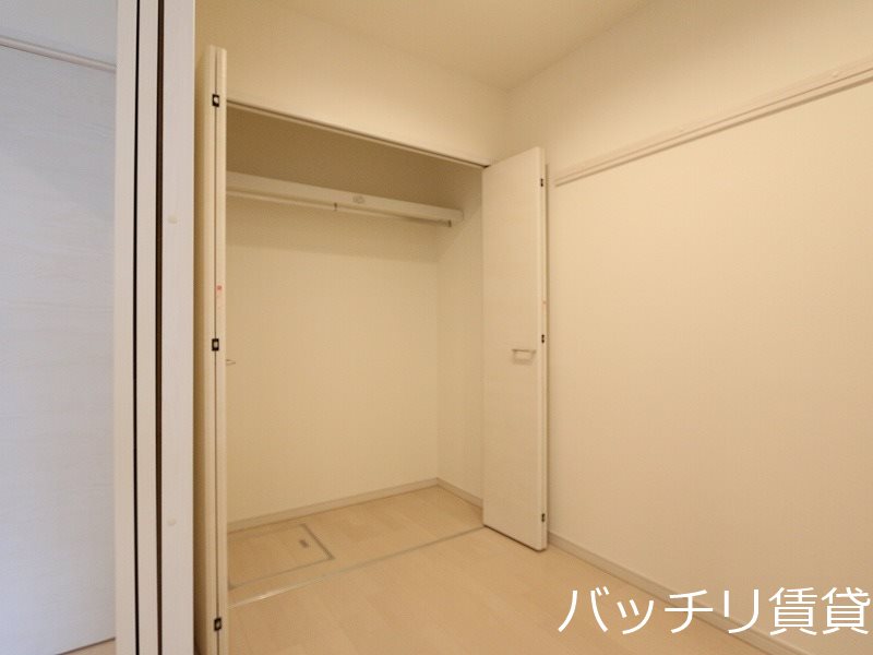 収納　別号室タイプの為、現状を優先致します