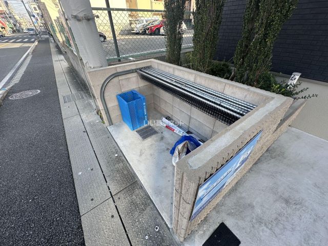 阪急伊丹線 稲野駅 徒歩4分 3階建 築5年の外観写真