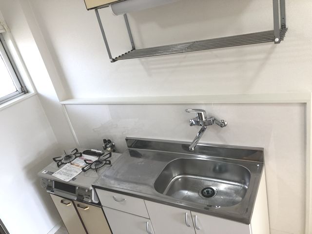 キッチン　キッチンに窓